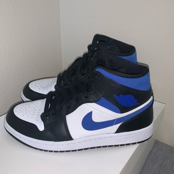 SOLD- 2021 Air Jordan 1 Mid 'Racer Blue' men size 9 554724 140 - Picture 2 of 3